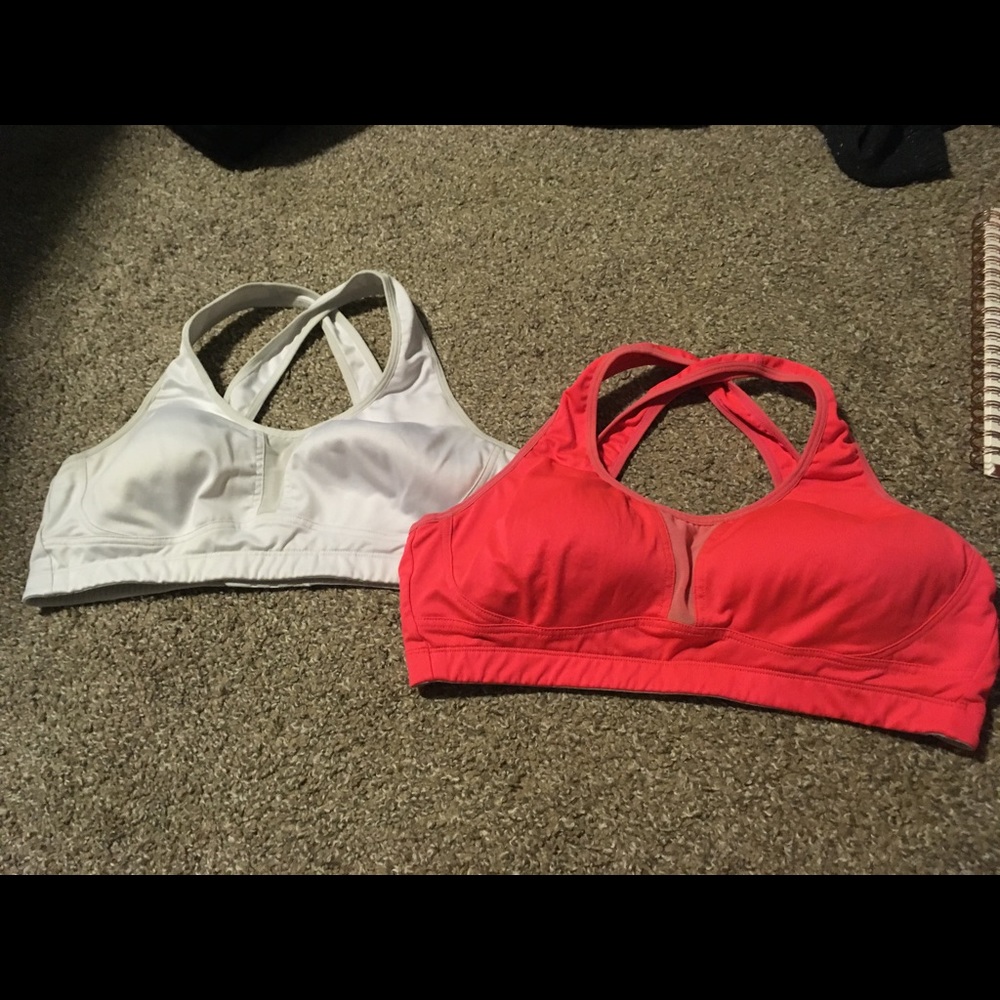 Saucony 38B sports bra lot